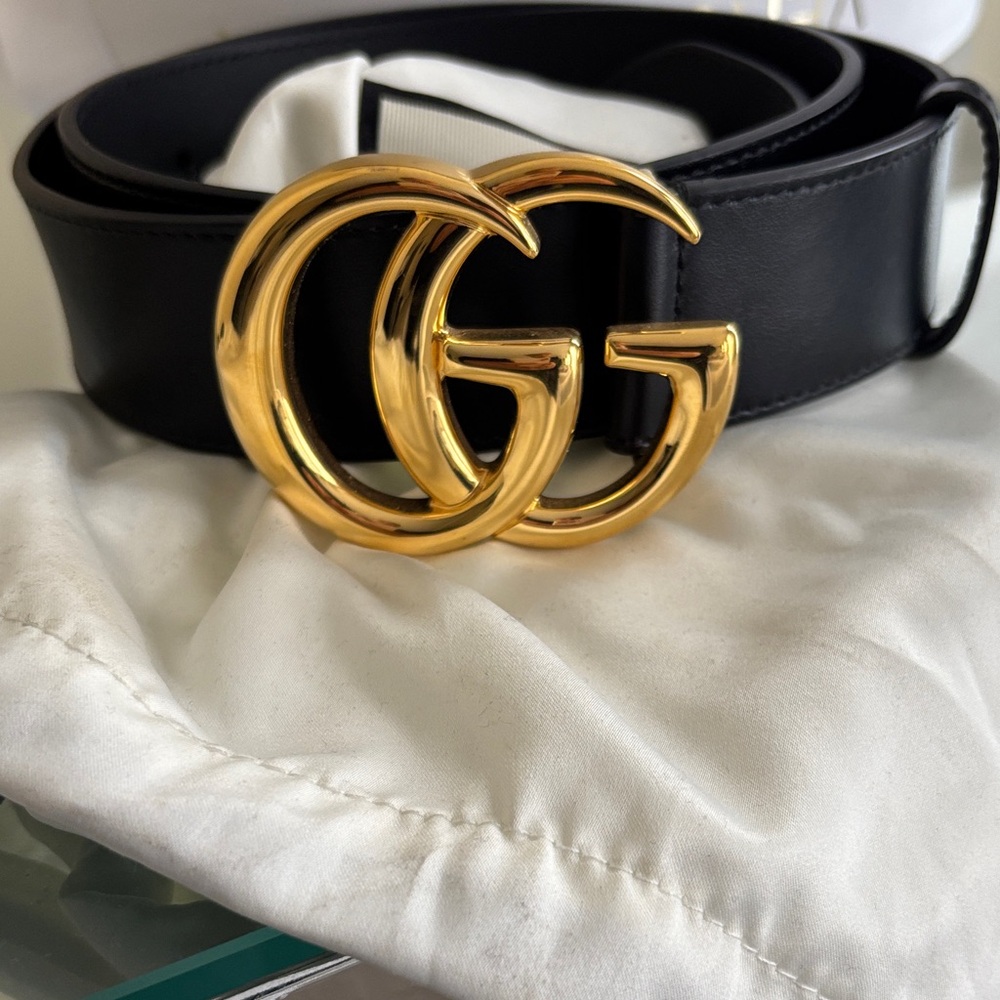 Gucci Black Leather Belt with Gold Double G Buckle
